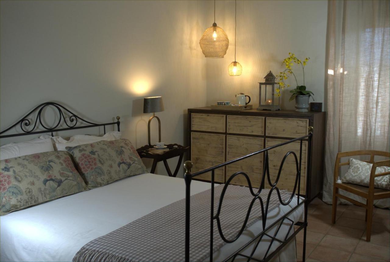 Antico Casale Mattei - Adult Only Bed & Breakfast Corneliano d'Alba Екстериор снимка