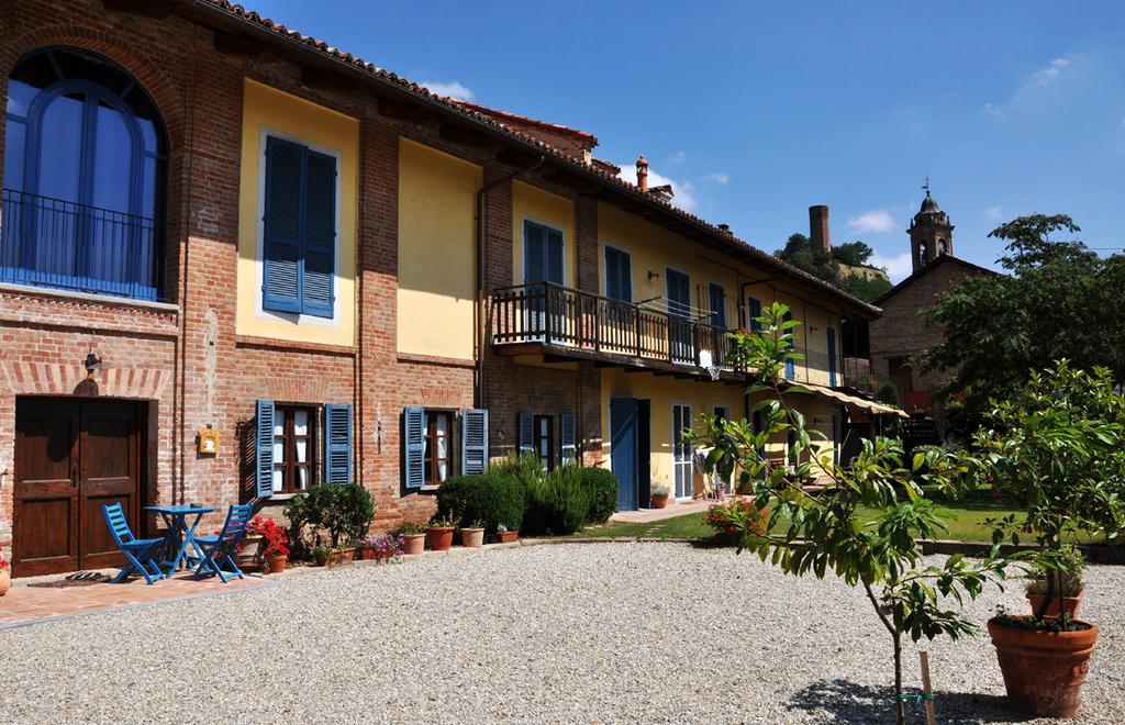 Antico Casale Mattei - Adult Only Bed & Breakfast Corneliano d'Alba Екстериор снимка