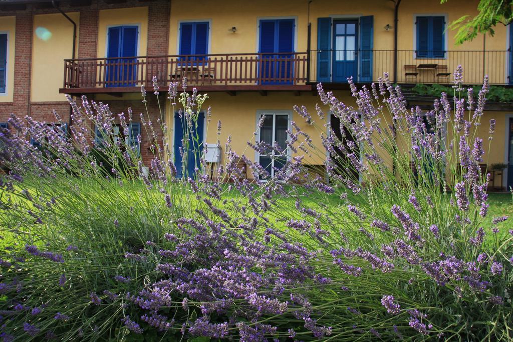 Antico Casale Mattei - Adult Only Bed & Breakfast Corneliano d'Alba Екстериор снимка