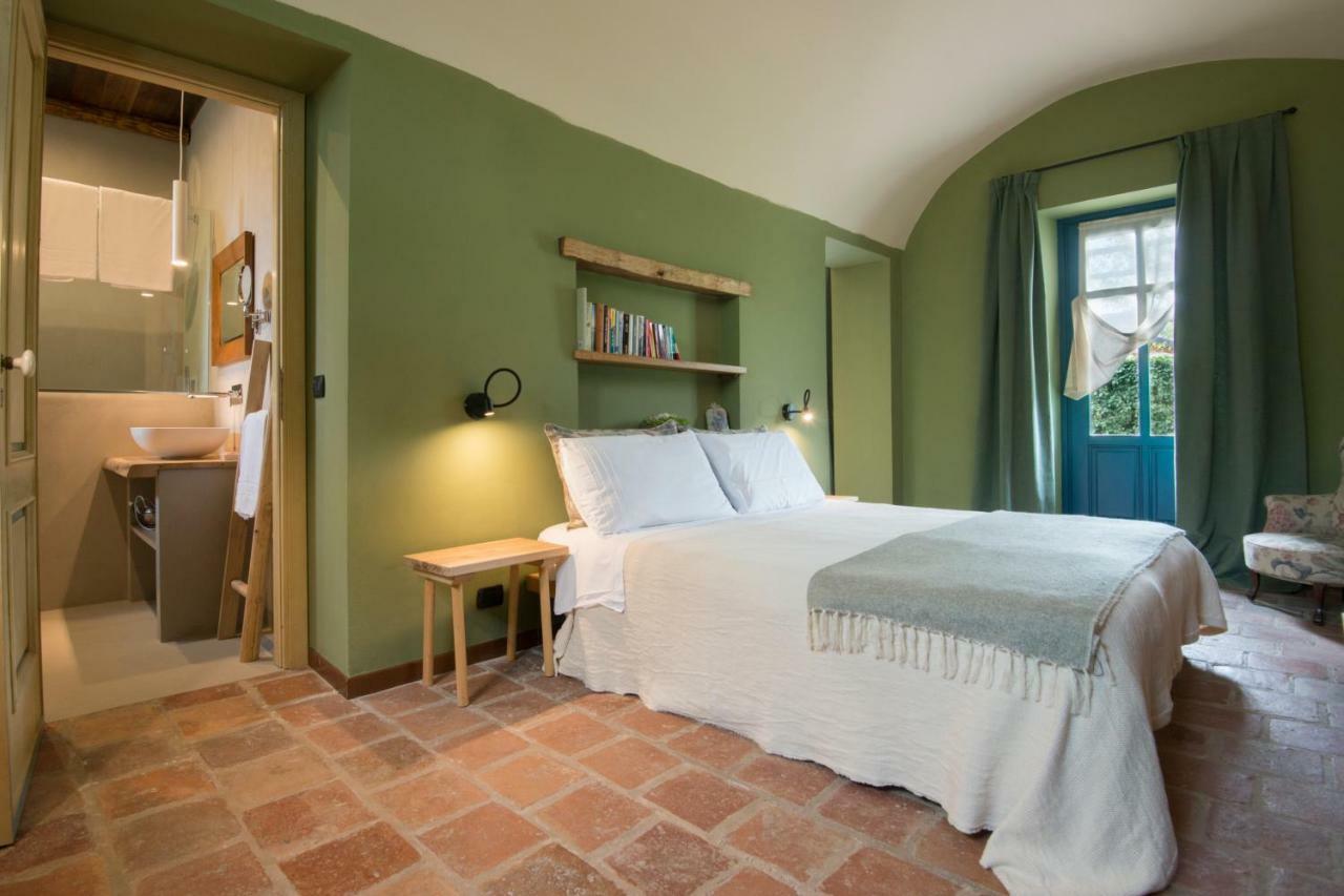 Antico Casale Mattei - Adult Only Bed & Breakfast Corneliano d'Alba Екстериор снимка